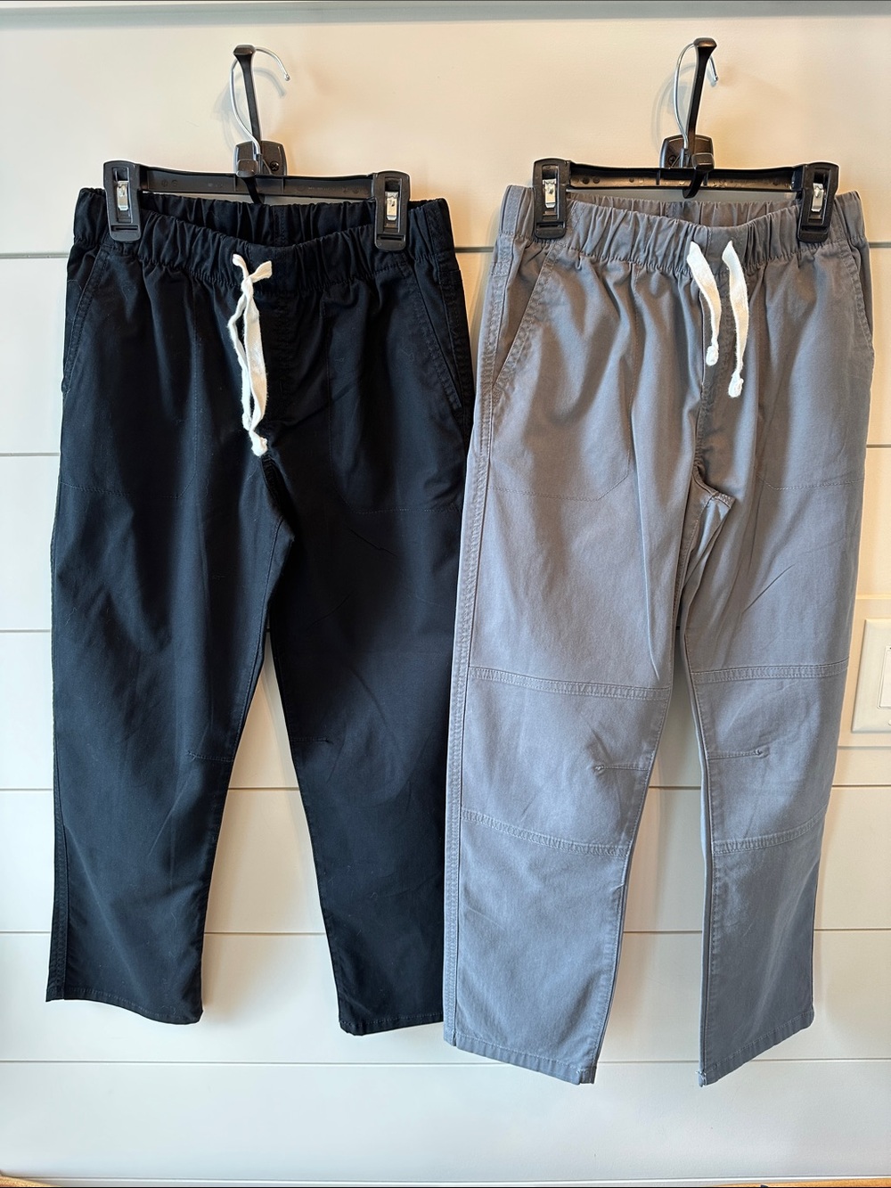 Cat & Jack Boys Drawstring pants in Black and Gray size 12